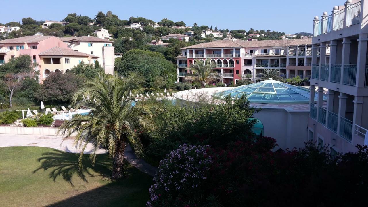 Les Calanques Apartment เลอิสซ็องเบรอ ภายนอก รูปภาพ
